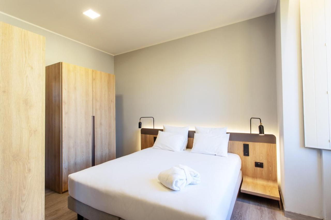 Palazzo Le Poste - Suite And Apartments Parma Bagian luar foto